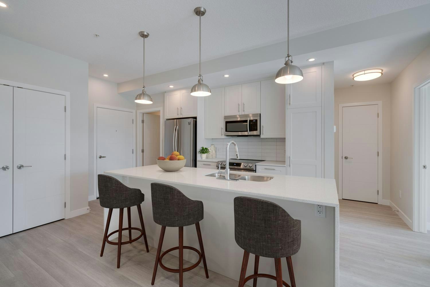 1124 5 Avenue NW, Calgary, AB, T2N 0R6 - 2