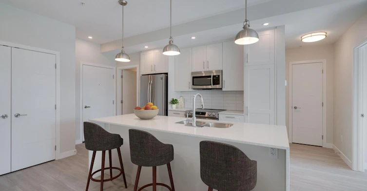 1124 5 Avenue NW, Calgary, AB, T2N 0R6 - 2
