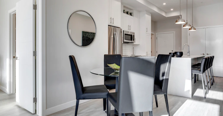 1124 5 Avenue NW, Calgary, AB, T2N 0R6 - 6