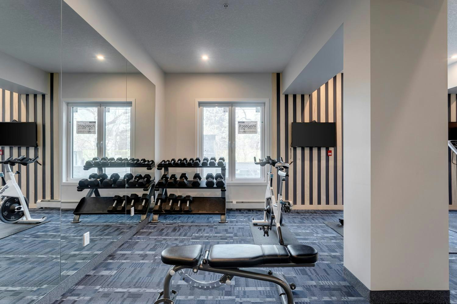 1124 5 Avenue NW, Calgary, AB, T2N 0R6 - 11