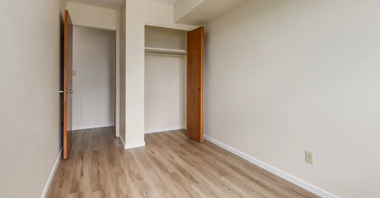 422-10500 45 Avenue NW, Edmonton, AB, T6H 0A1 - 35