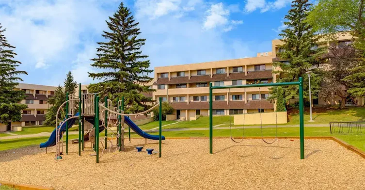 624-10500 45 Avenue NW, Edmonton, AB, T6H 0A1 - 4