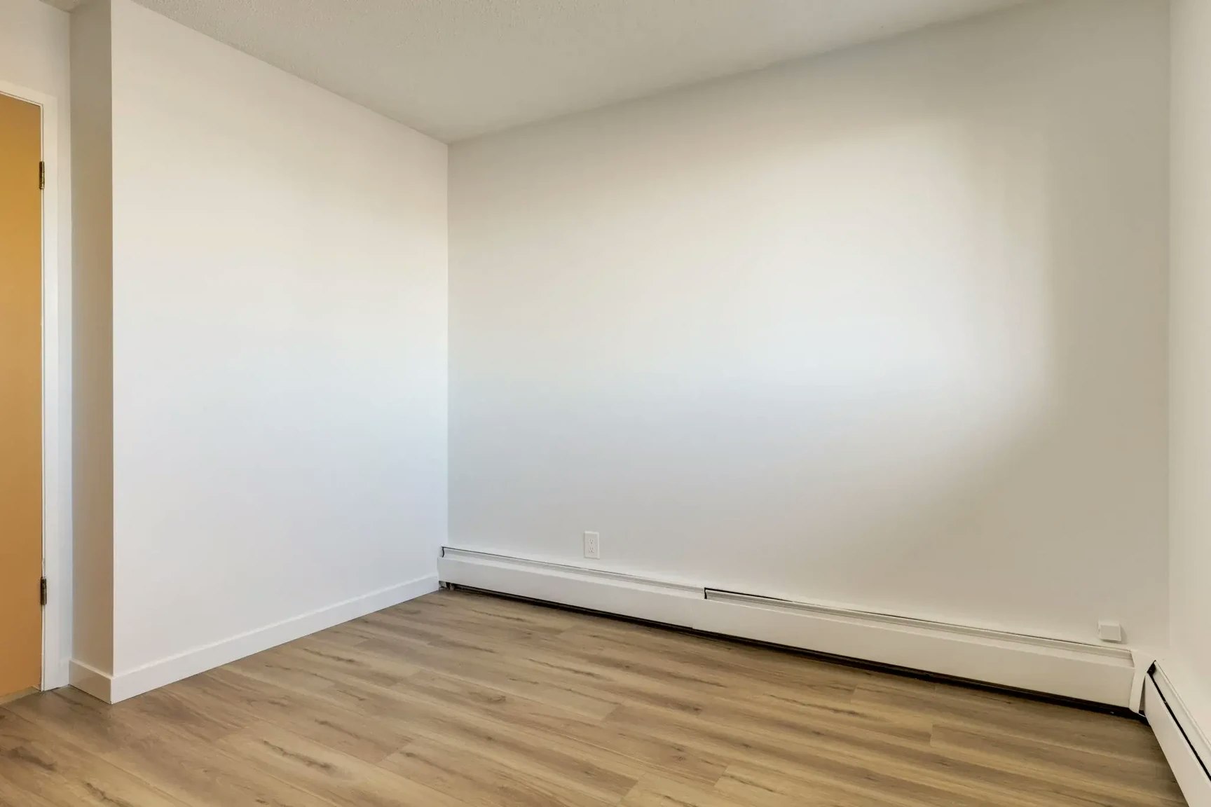 624-10500 45 Avenue NW, Edmonton, AB, T6H 0A1 - 17