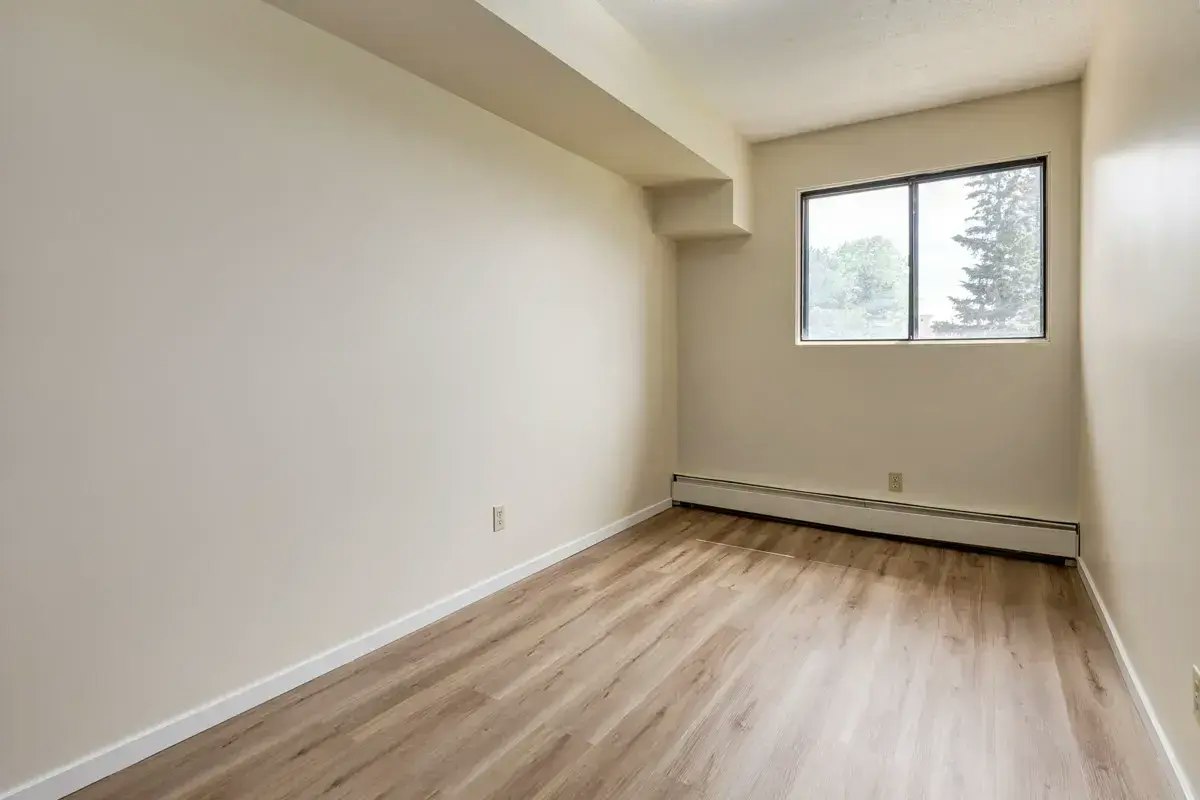 620-10500 45 Avenue NW, Edmonton, AB, T6H 0A1 - 37