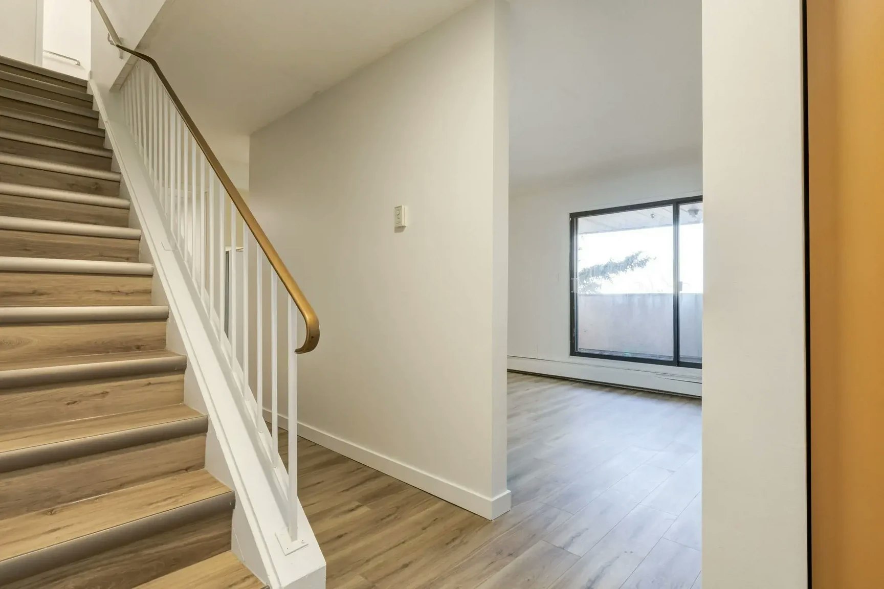 620-10500 45 Avenue NW, Edmonton, AB, T6H 0A1 - 2