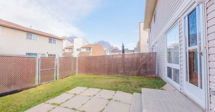 213-10542 45 Avenue NW, Edmonton, AB, T6H 0A1 - 28