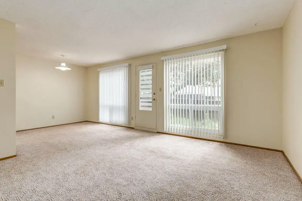 213-10542 45 Avenue NW, Edmonton, AB, T6H 0A1 - 30