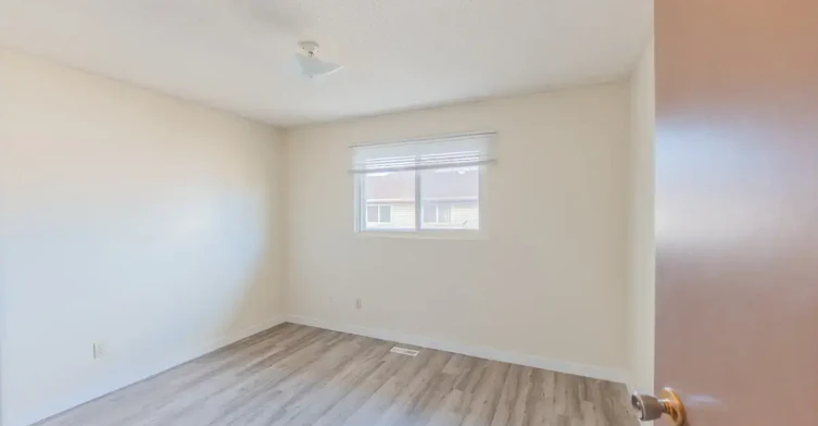 213-10542 45 Avenue NW, Edmonton, AB, T6H 0A1 - 22