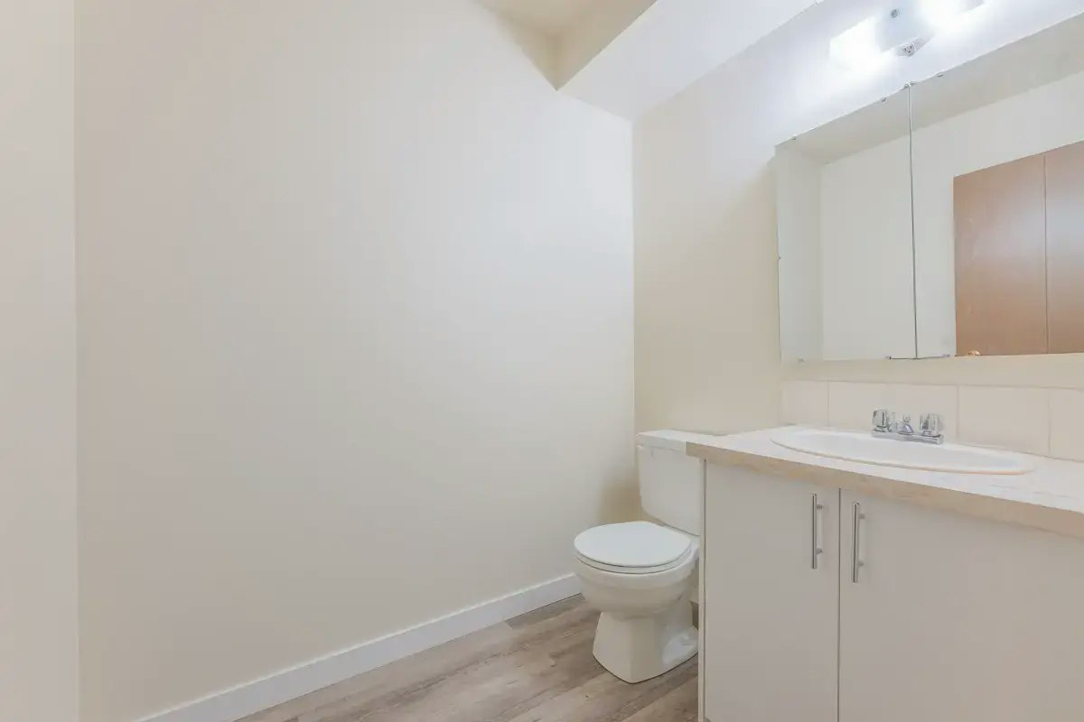213-10542 45 Avenue NW, Edmonton, AB, T6H 0A1 - 26