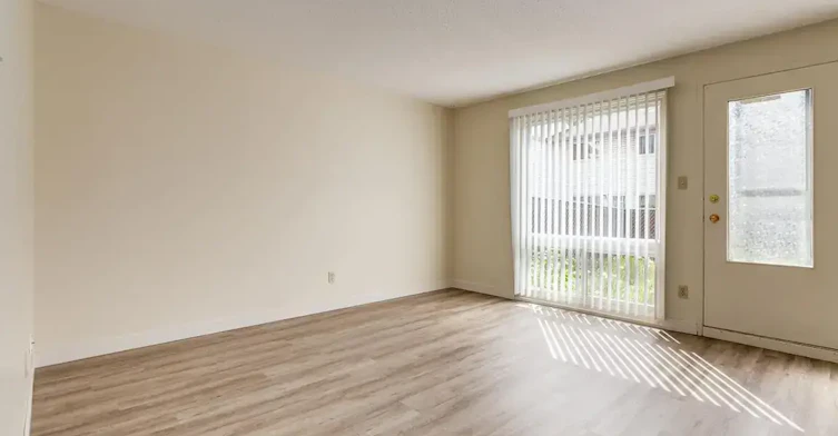 213-10542 45 Avenue NW, Edmonton, AB, T6H 0A1 - 31
