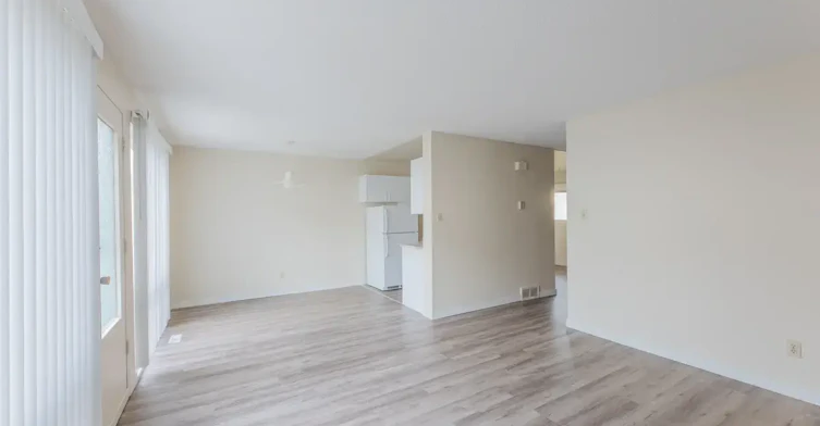 213-10542 45 Avenue NW, Edmonton, AB, T6H 0A1 - 8