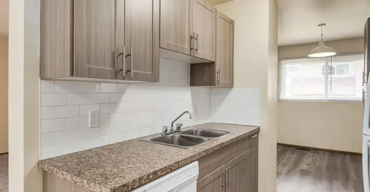 213-10542 45 Avenue NW, Edmonton, AB, T6H 0A1 - 33