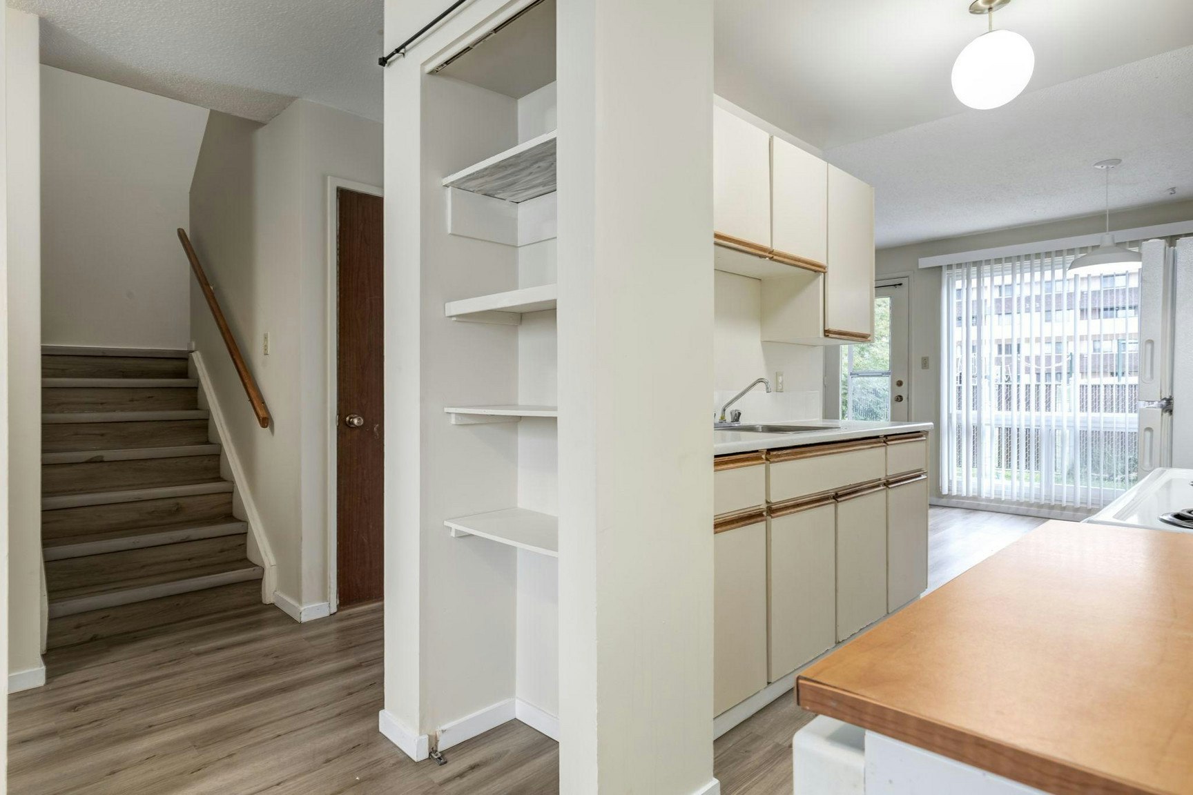 252-10542 45 Avenue NW, Edmonton, AB, T6H 0A1 - 8