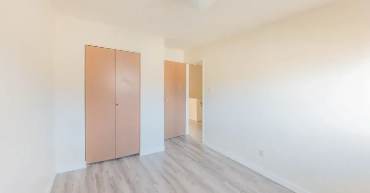213-10542 45 Avenue NW, Edmonton, AB, T6H 0A1 - 21