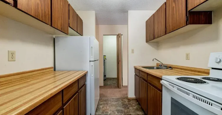 405-3102 Edinburgh Drive, Regina, SK, S4V 1A5 - 5