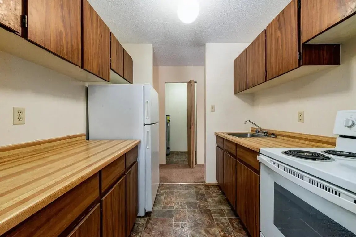 809-3102 Edinburgh Drive, Regina, SK, S4V 1A5 - 5
