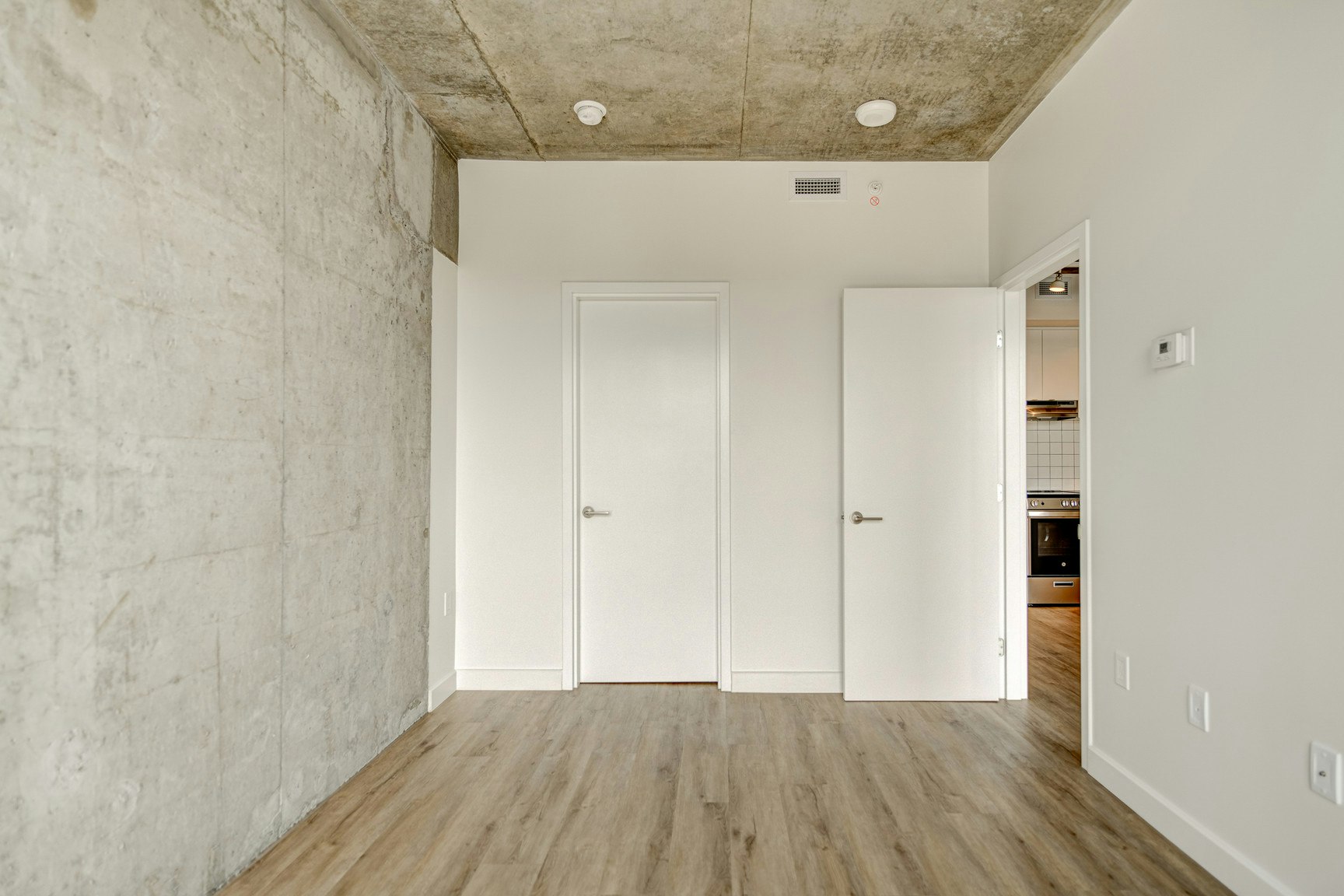 310-1555 Rene Levesque West, Montréal, QC, H3G 0G9 - 3