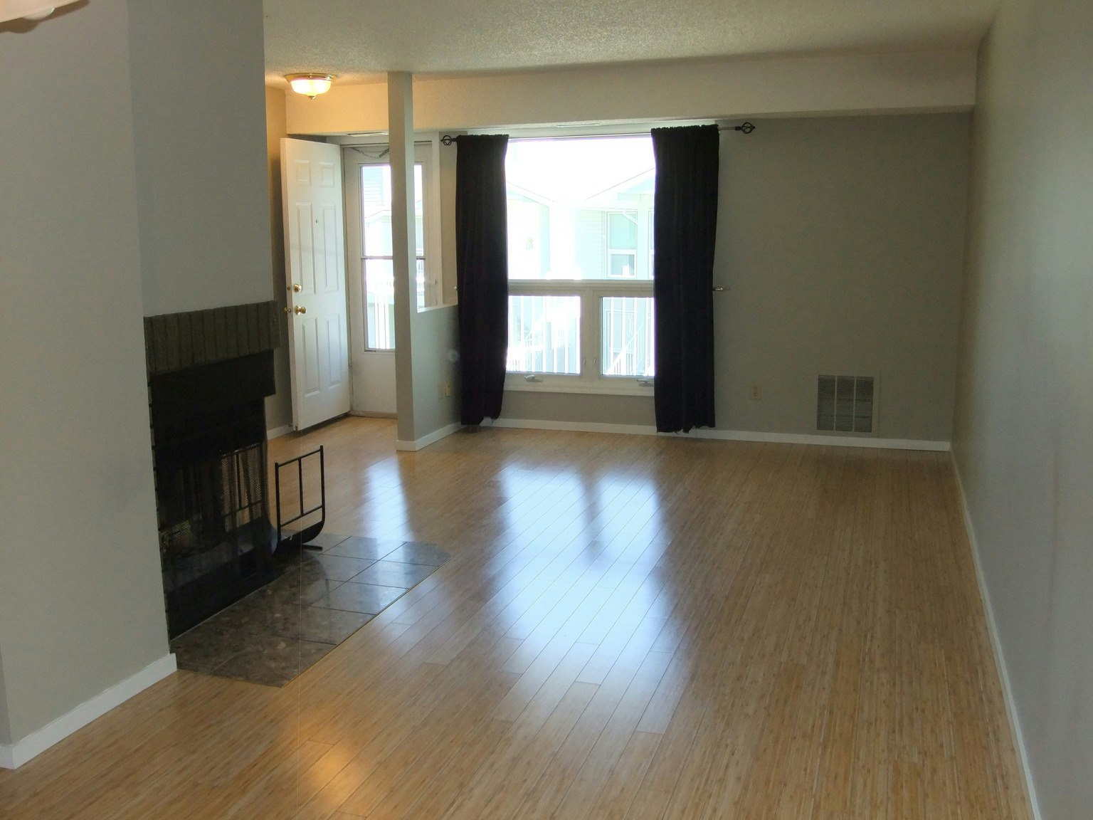 2115 118 Street Nw, Edmonton, AB, T6J 5N1 - 5