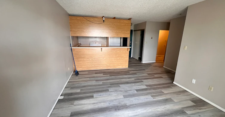 2624 Mill Woods Road East Nw, Edmonton, AB, T6L 5K7 - 4