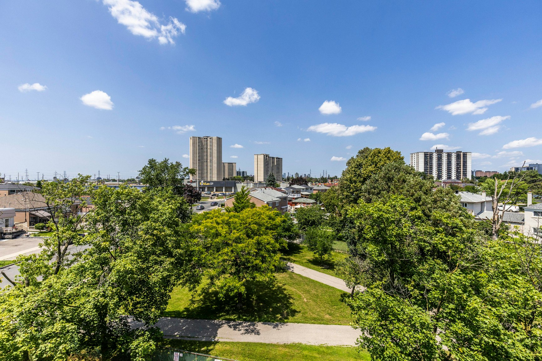 101 Driftwood Avenue, Toronto, ON, M3N 2M9 - 9