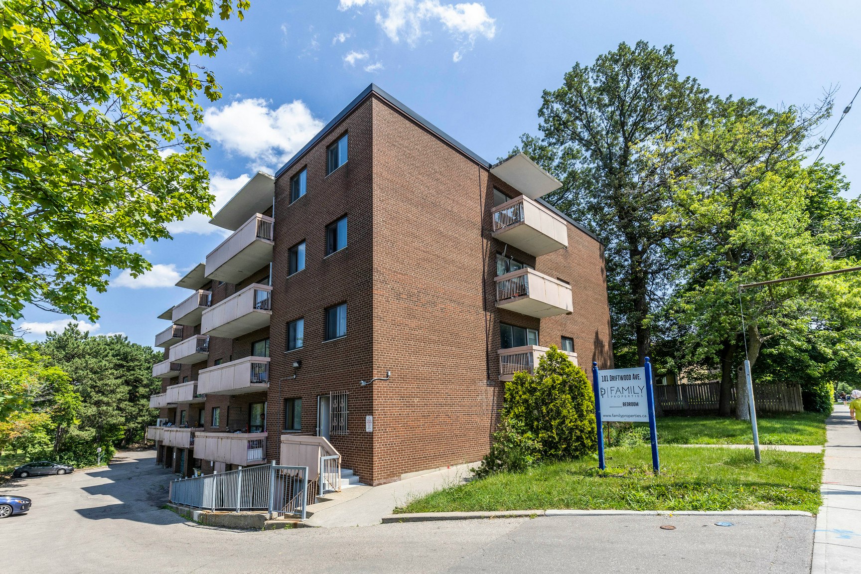 101 Driftwood Avenue, Toronto, ON, M3N 2M9 - 9