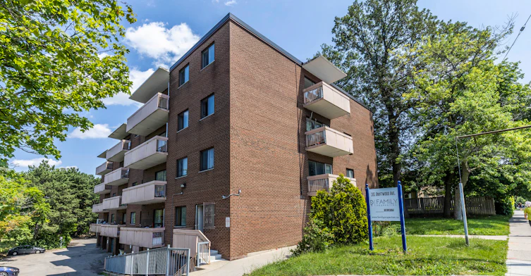 101 Driftwood Avenue, Toronto, ON, M3N 2M9 - 9