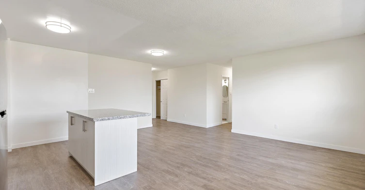 101 Driftwood Avenue, Toronto, ON, M3N 2M9 - 2