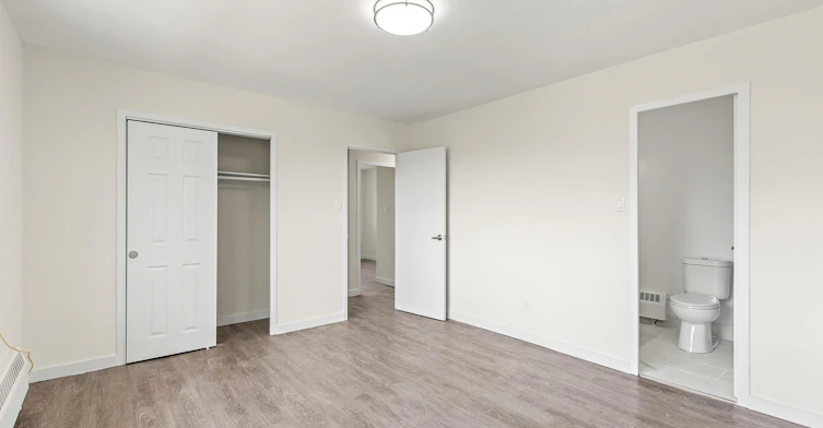 101 Driftwood Avenue, Toronto, ON, M3N 2M9 - 6