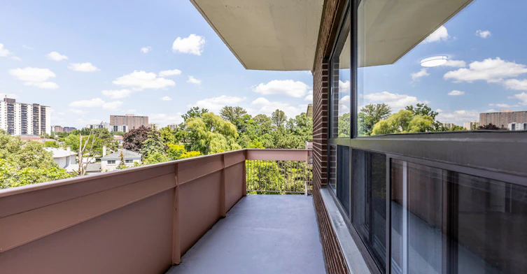 101 Driftwood Avenue, Toronto, ON, M3N 2M9 - 7