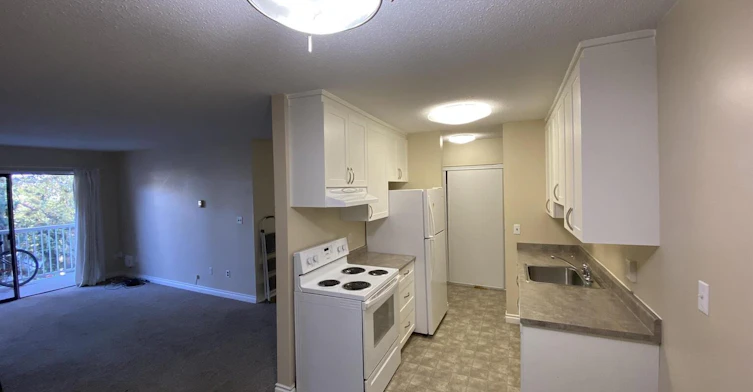 108-885 Craigflower, Esquimalt, BC, V9A 2X4