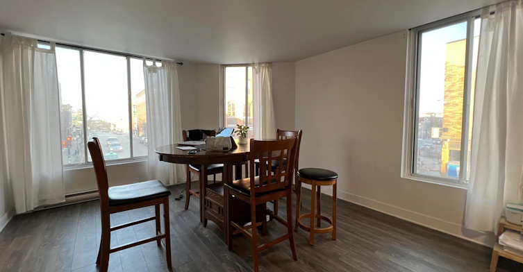 #1-5552 St. Laurent Boulevard, Montréal, QC, H2T 1S8 - 5