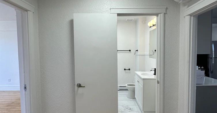 5558-5552 St. Laurent Boulevard, Montréal, QC, H2T 1S8 - 8