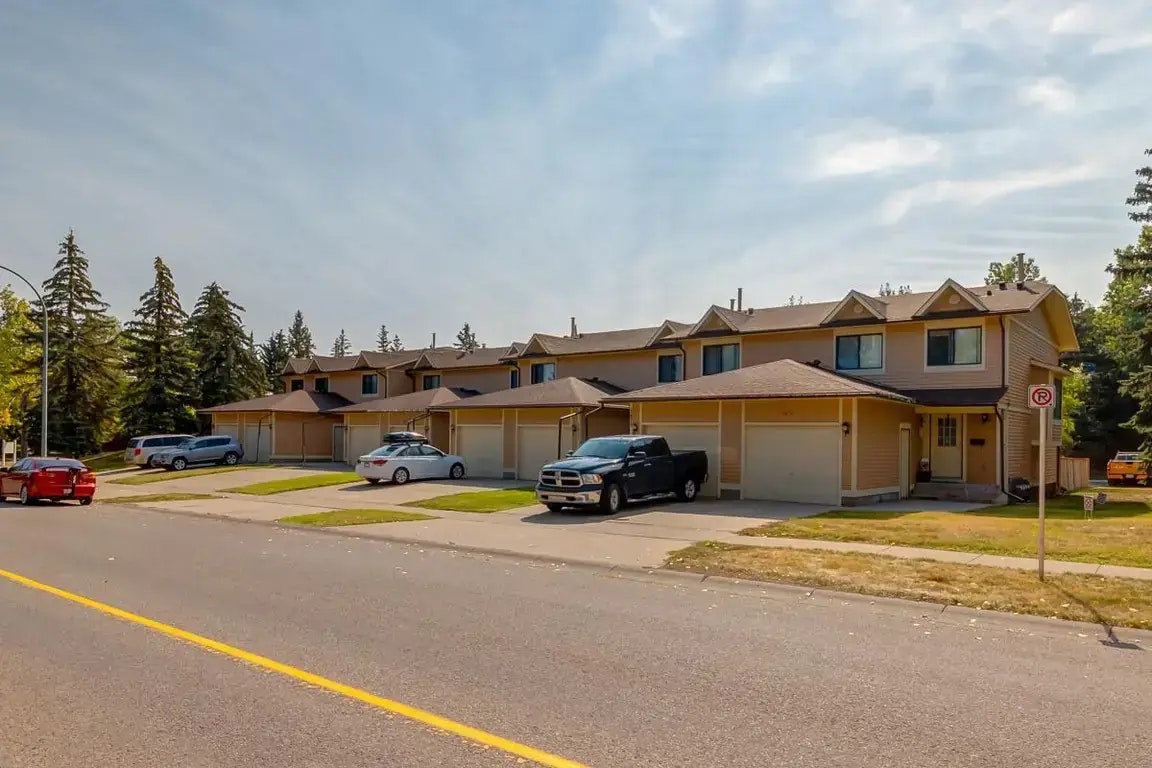 12437,  Woodview Drive SW, Calgary, AB, T2W 5G2 - 7