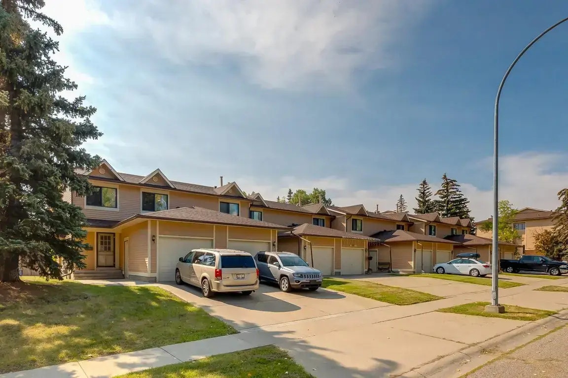 12453,  Woodview Drive SW, Calgary, AB, T2W 5G2 - 6