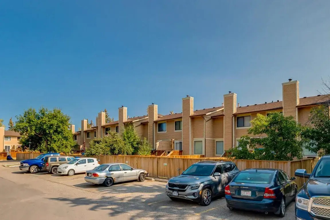 12453,  Woodview Drive SW, Calgary, AB, T2W 5G2 - 8