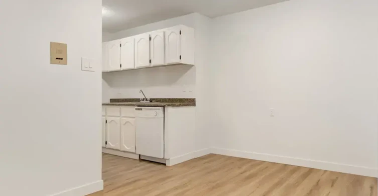 1205-1825 Woodview Drive SW, Calgary, AB, T2W 5G2 - 9