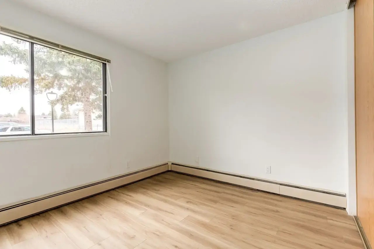 1205-1825 Woodview Drive SW, Calgary, AB, T2W 5G2 - 12