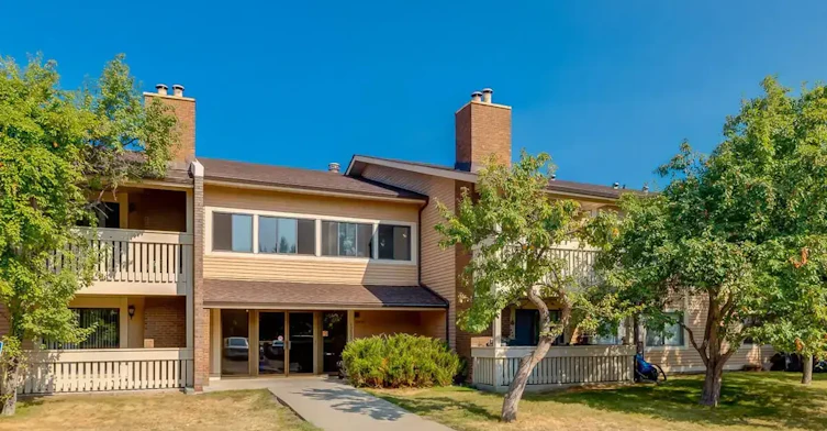 1205-1825 Woodview Drive SW, Calgary, AB, T2W 5G2 - 2