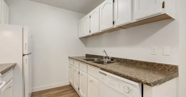 1205-1825 Woodview Drive SW, Calgary, AB, T2W 5G2 - 11