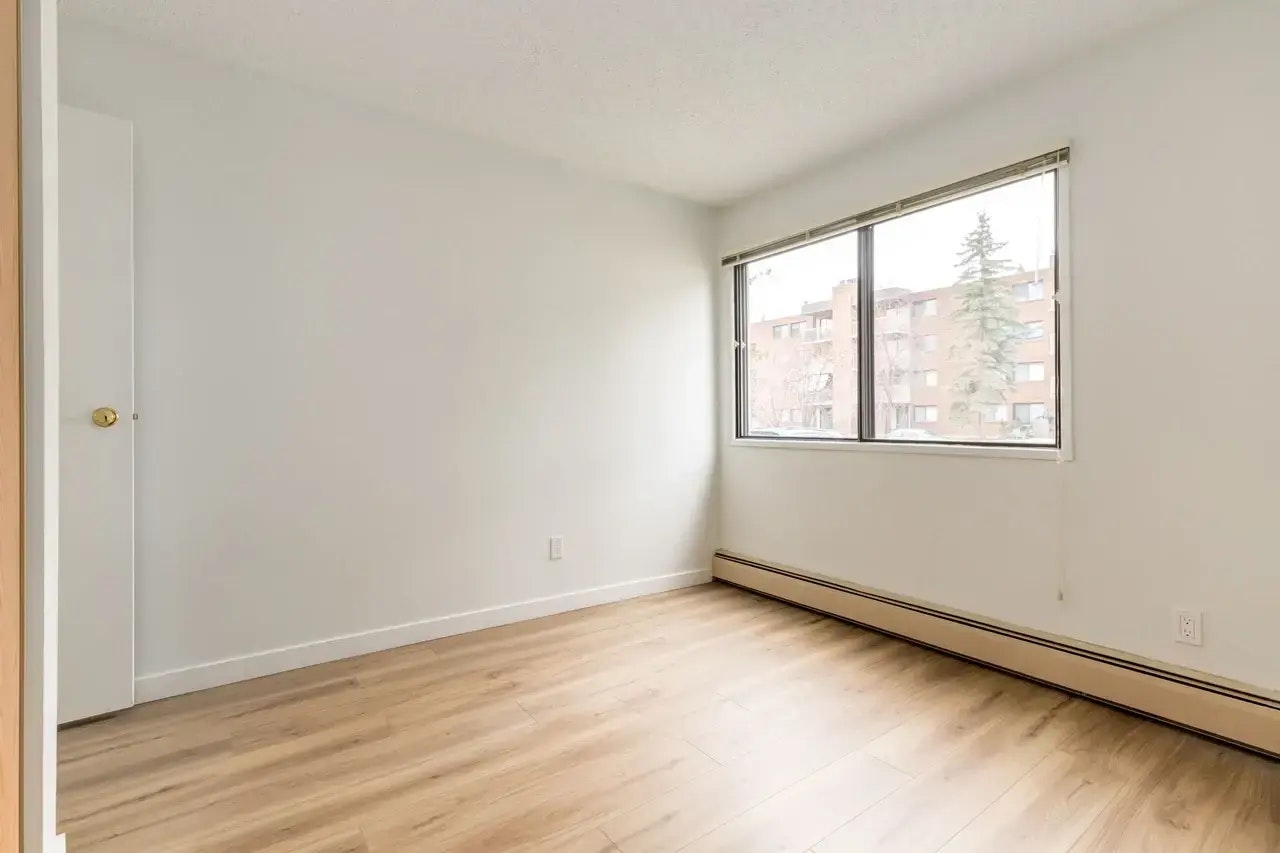 1205-1825 Woodview Drive SW, Calgary, AB, T2W 5G2 - 13