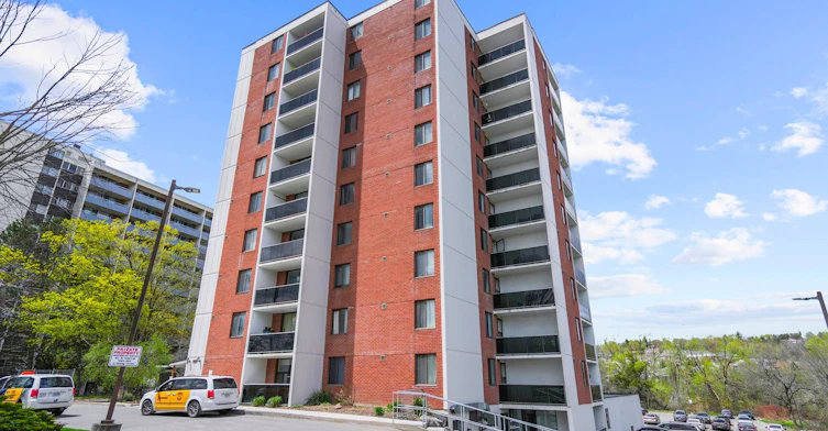 909 Clonsilla Avenue, Peterborough, ON, K9J 8B2