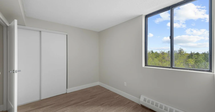 909 Clonsilla Avenue, Peterborough, ON, K9J 8B2 - 23