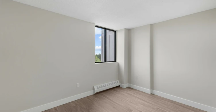 909 Clonsilla Avenue, Peterborough, ON, K9J 8B2 - 22