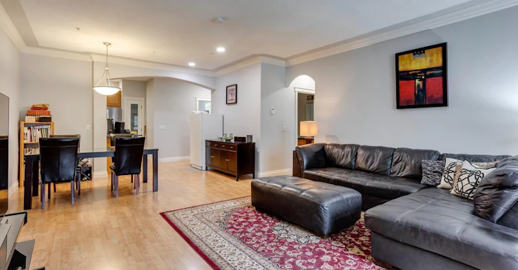 205-10178 117 Street, Edmonton, AB, T5K 2X9 - 9