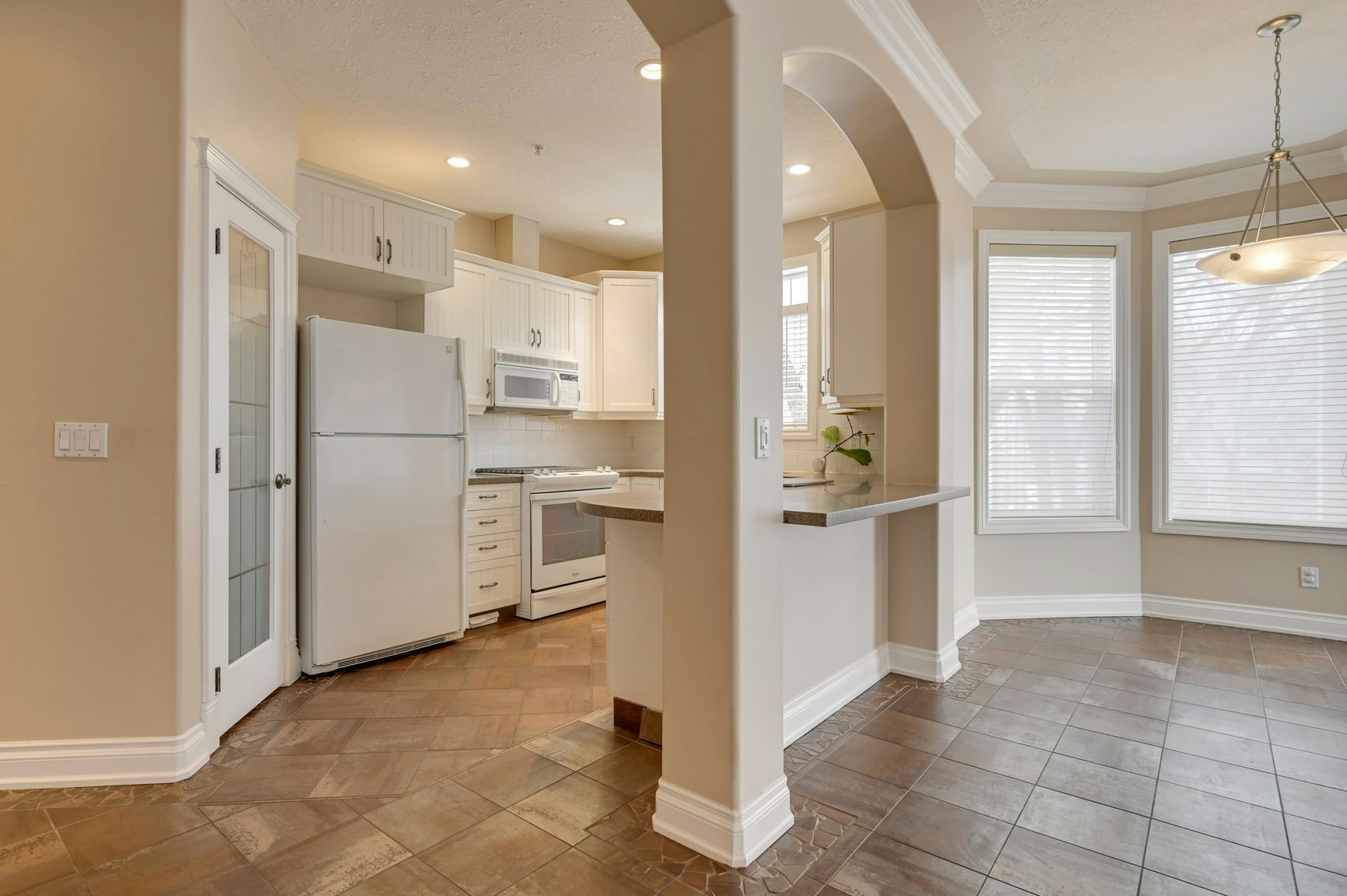 302-10178 117 Street, Edmonton, AB, T5K 2X9 - 17