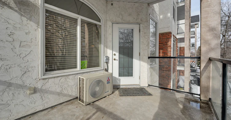 302-10178 117 Street, Edmonton, AB, T5K 2X9 - 3