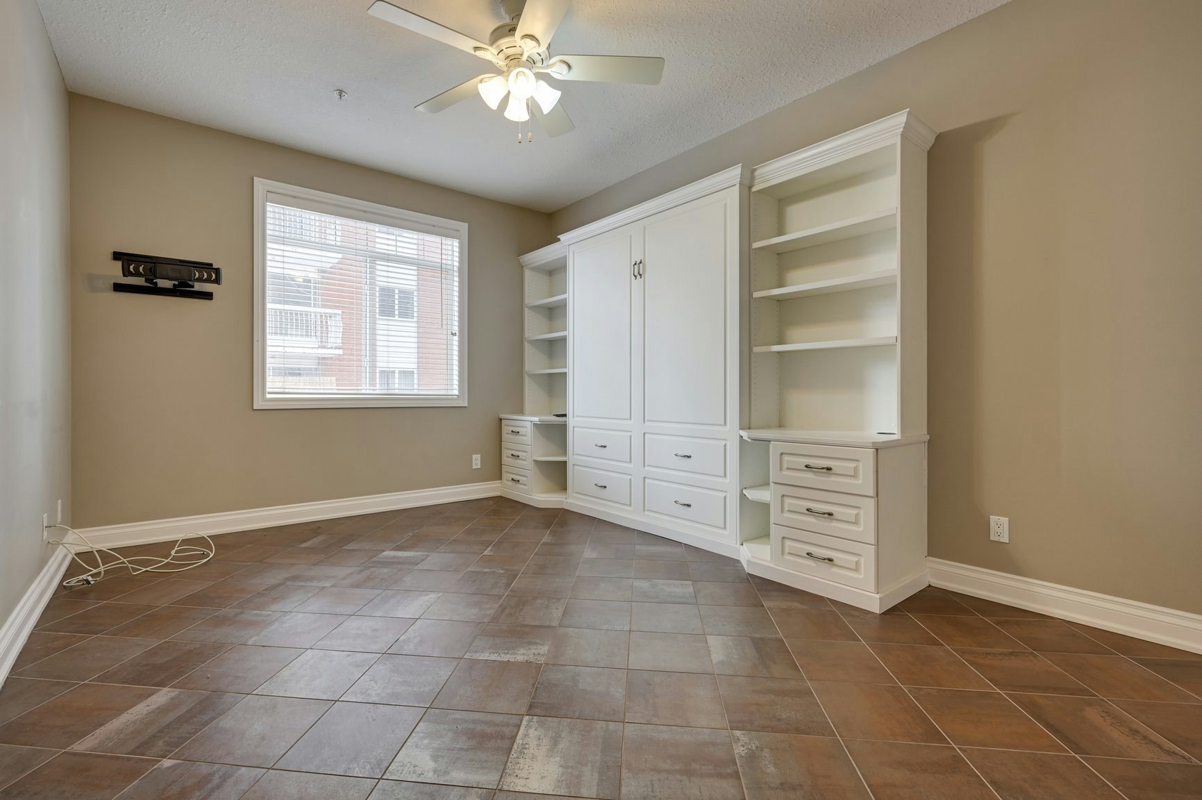 302-10178 117 Street, Edmonton, AB, T5K 2X9 - 22