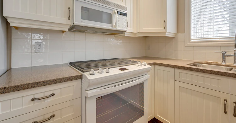 302-10178 117 Street, Edmonton, AB, T5K 2X9 - 13