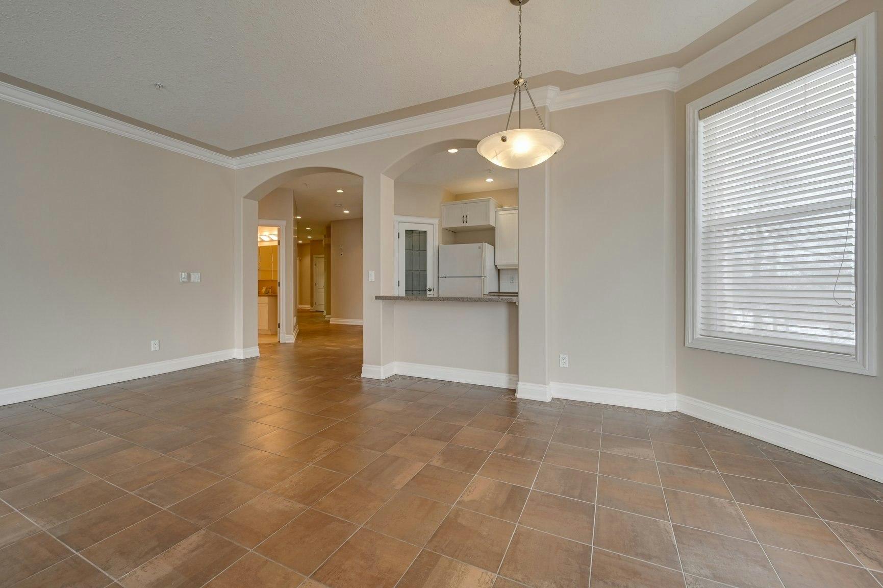302-10178 117 Street, Edmonton, AB, T5K 2X9 - 5