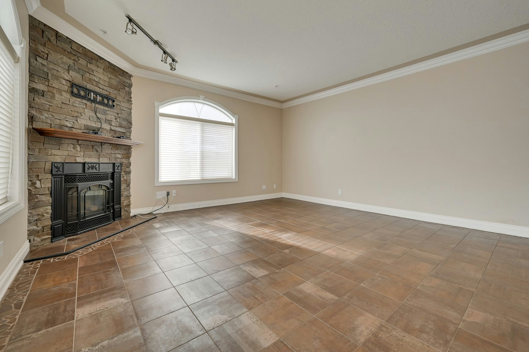 302-10178 117 Street, Edmonton, AB, T5K 2X9 - 8